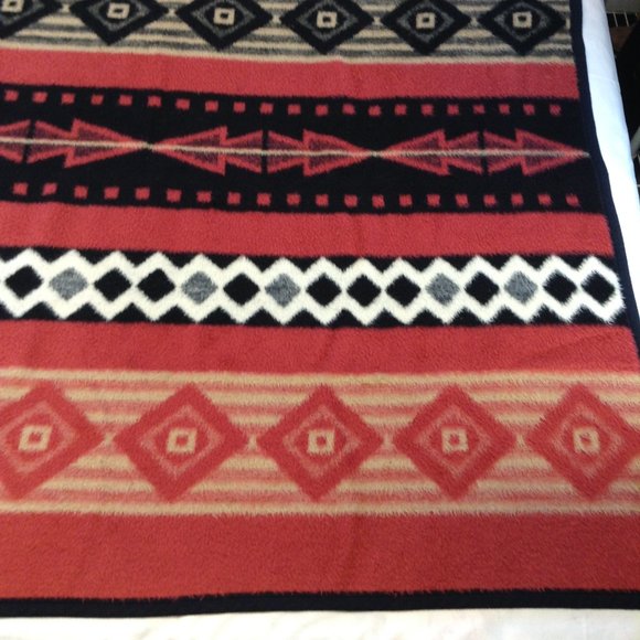 Vintage Biederlack of America Southwest Aztec Style Reversible Acrylic Blanket - Picture 10 of 15